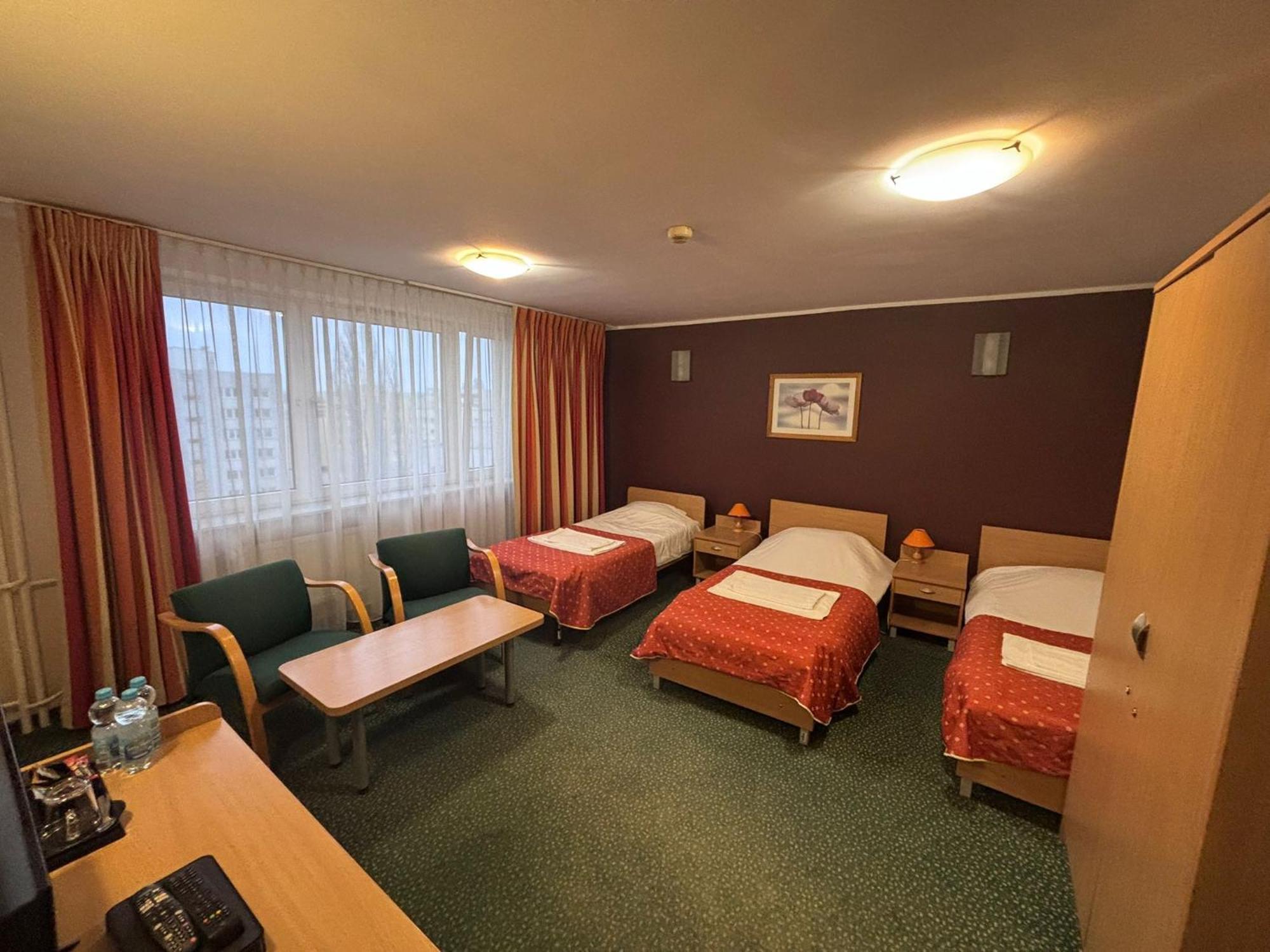 Hotel Wilanow Varsovia Exterior foto